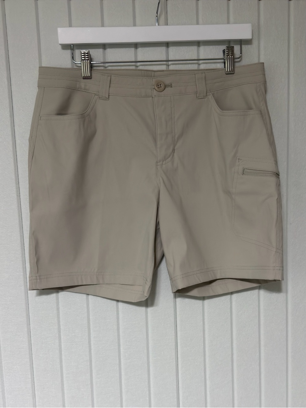 Eddie Bauer Light Khaki Outdoor Stretch Shorts